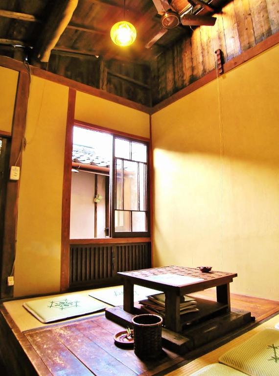 Small World Guest House Kyoto Exterior photo